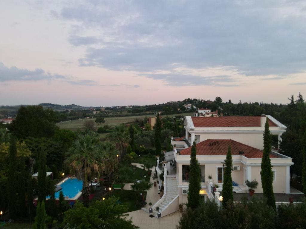 Villa Elena Peraía Exterior foto